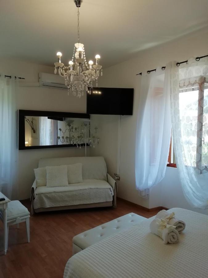 Le Pinelle Bed and Breakfast Terni Exteriör bild
