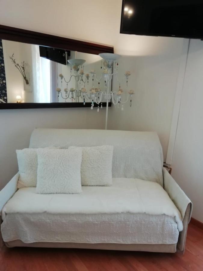 Le Pinelle Bed and Breakfast Terni Exteriör bild